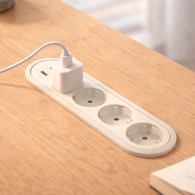 전좌석 콘센트 설치